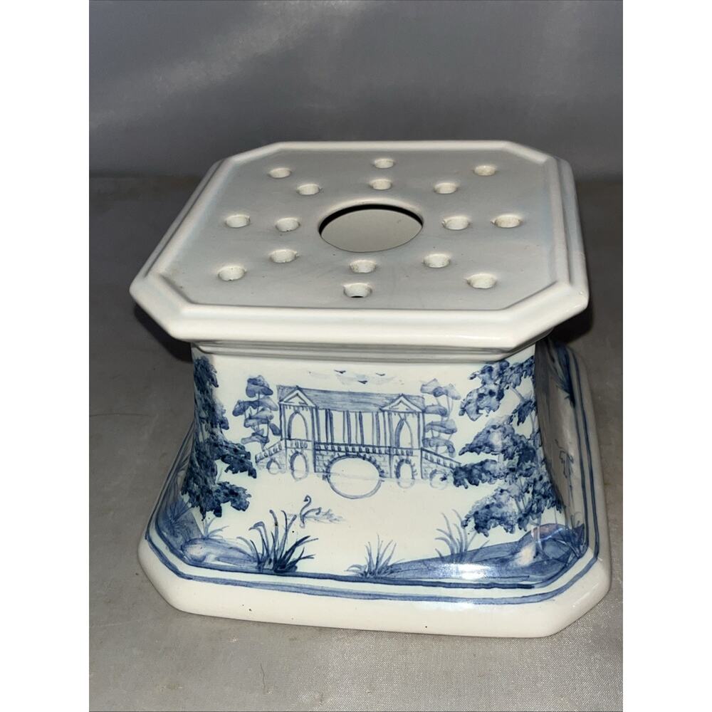 Deborah Sears Isis Ceramics Blue English Garden Flower Brick Vase Oxford 4"